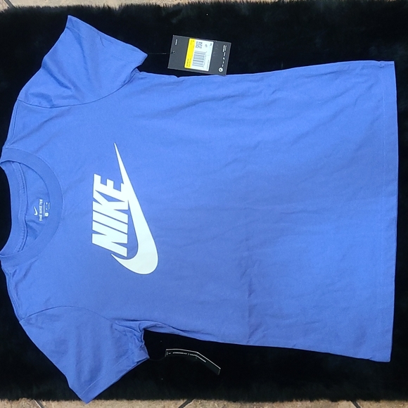 Nike Woman's tshirt - Picture 1 of 3